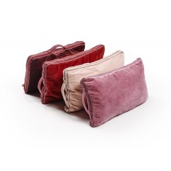 Coussin avec garniture...